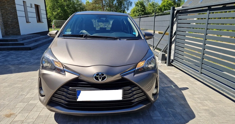 Toyota Yaris cena 53900 przebieg: 98000, rok produkcji 2020 z Toruń małe 232